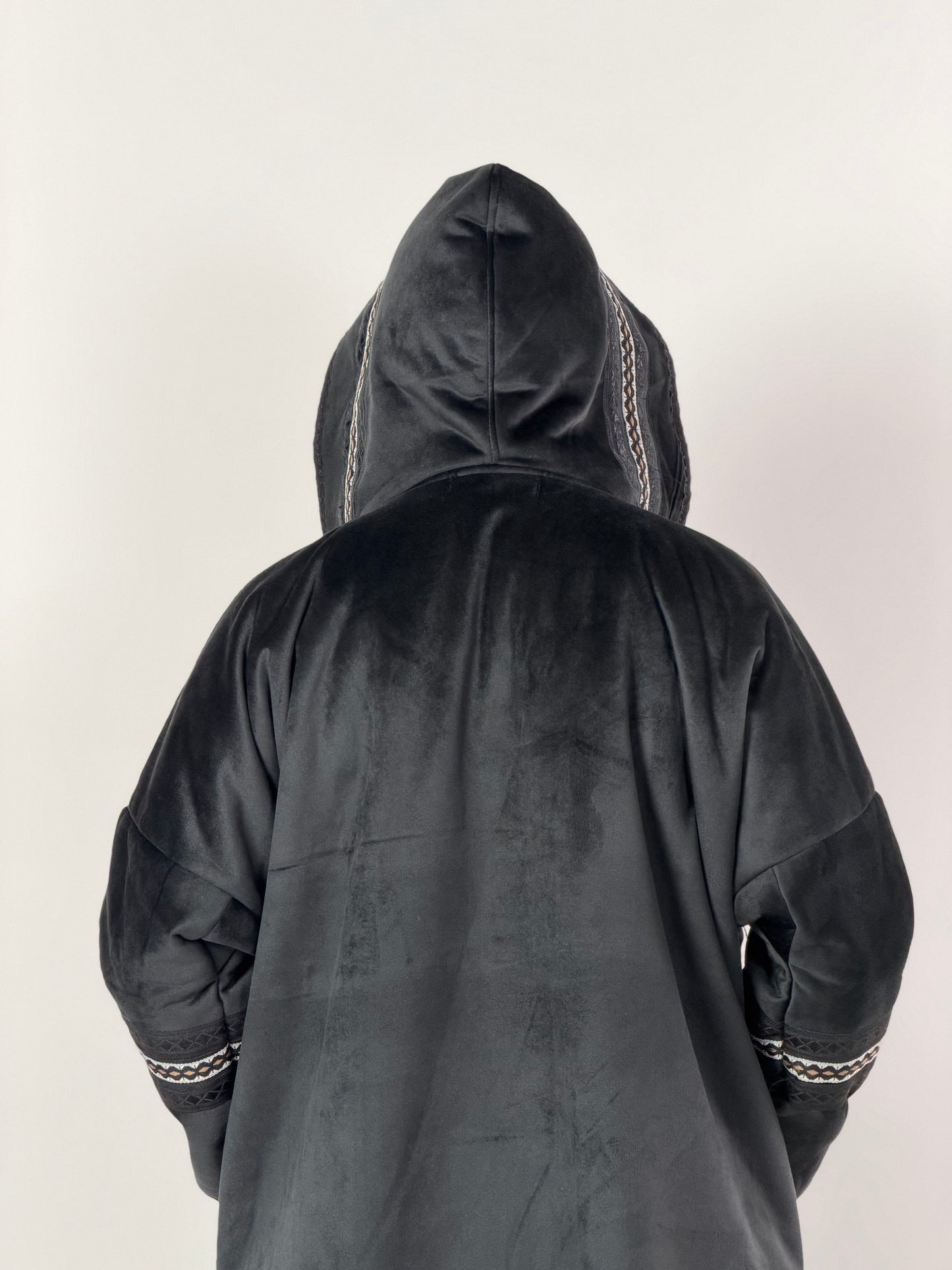 The Farwa London Signature in Black